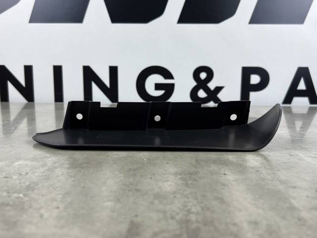  Land Rover LR061248