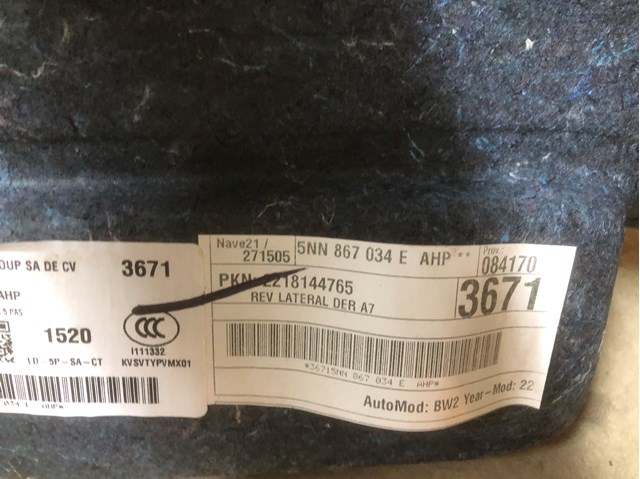 Облицювання багажного відсіку, праве VAG 5NN867034EAHP