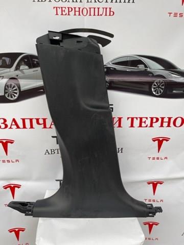 Обшивка стійки кузова внутрішня, середня нижня ліва Tesla 149462379A