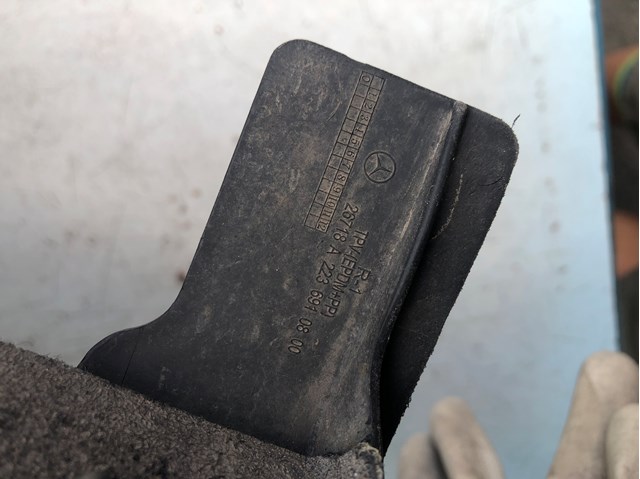 Підкрилок заднього крила, правий Mercedes A2236901808 ціна, від 101.35 USD