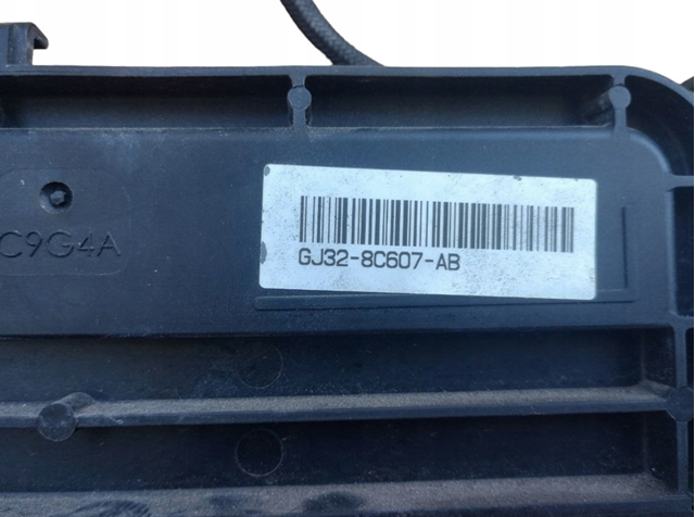 Радіатор LR075359 Land Rover