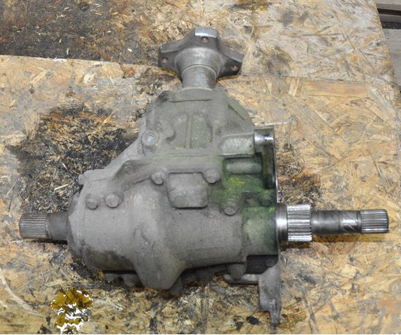 Купити 8200988056 Renault (RVI) Коробка роздавальна в зборі