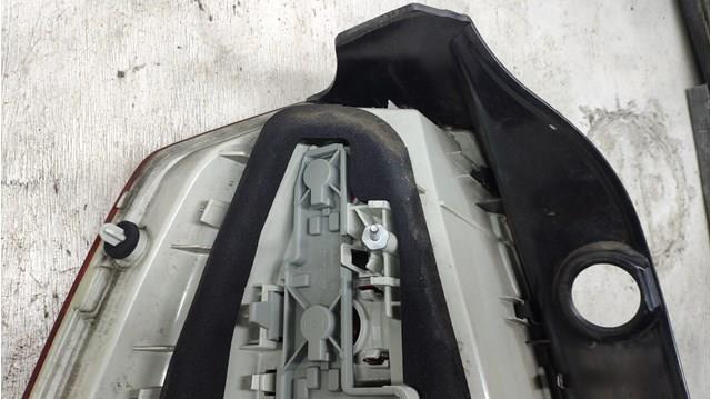Задній правий стоп Opel 13305775