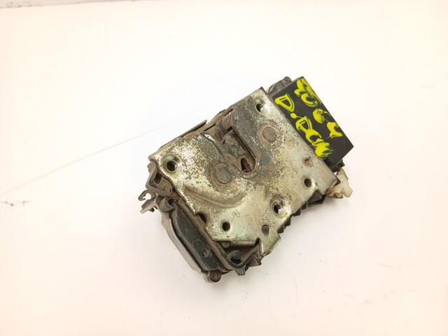 Замок дверки правої передньої 9136L2 Peugeot/Citroen