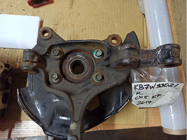 Купити KB7W33021 Mazda Кулак поворотний передній правий