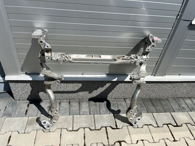 Купити 4M0399315S VAG Підрамник передній