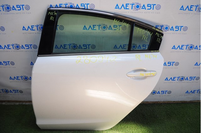 Двері задні, ліві Mazda GHY27302XB