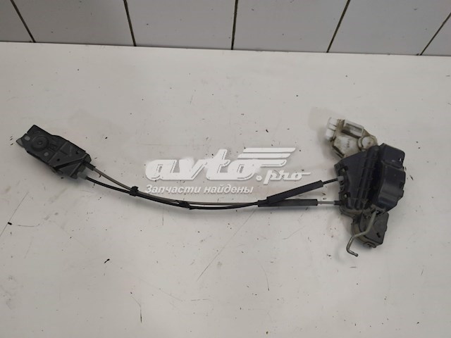 813204H050 Hyundai/Kia Замок двері правої передньої