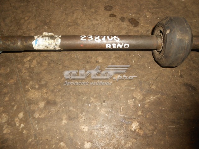 Піввісь права 391002983R Renault (RVI)