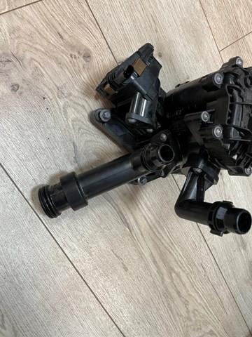 Купити 11538642559 BMW Термостат в корпусі