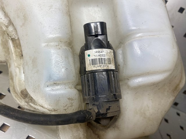 Бачок омивача лобового скла Tesla 100540000B ціна, від 25.34 USD