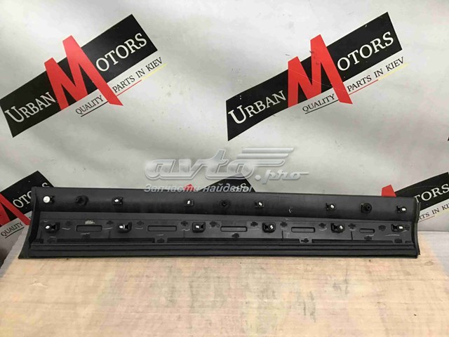  Land Rover LR082943