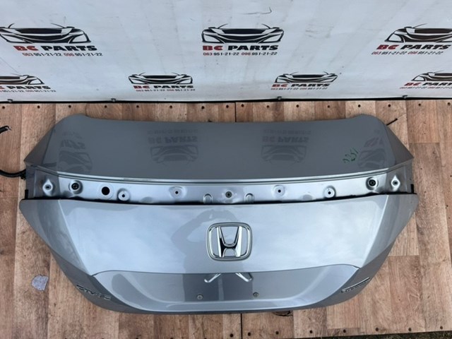  68500TBGA00ZZ Honda