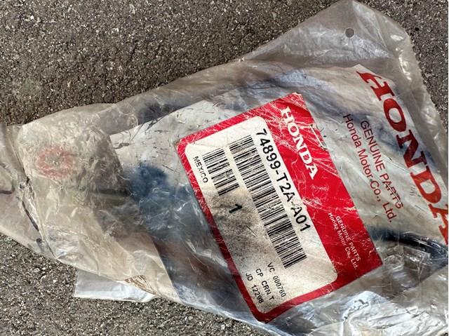  Honda 74899T2AA01