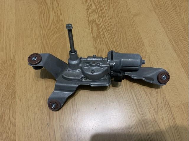Склоочисник дверей задка Mazda KB7W67450 ціна, від 27.87 USD