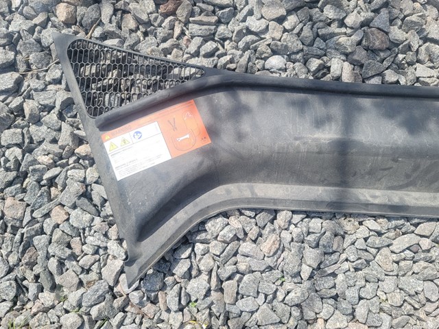  105264400A Tesla