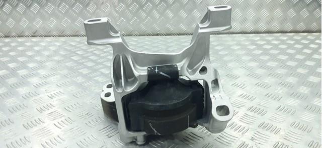 Права подушка двигуна Mazda TK7839060 ціна, від 143.80 USD