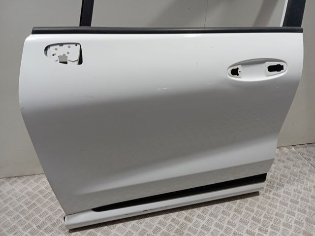 Водійські двері Ford 2405130