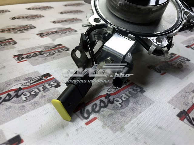 LR129893 Land Rover Насос охолодження