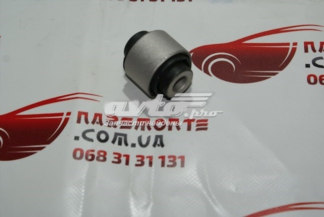 Сайлентблок задньої реактивної тяги M112919150 Chery