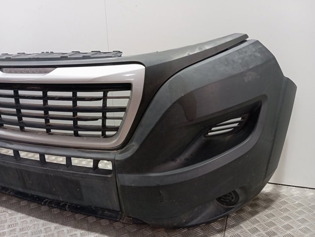 Купити 1637293680 Peugeot/Citroen Бампер передній, центральна частина