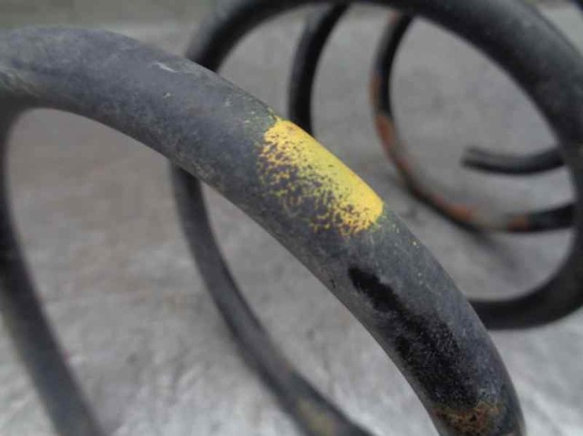 3418057 Volvo Пружина підвіски задня
