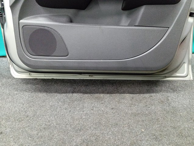 Купити Двері праві передні Ford Focus II DA, HCP, DP