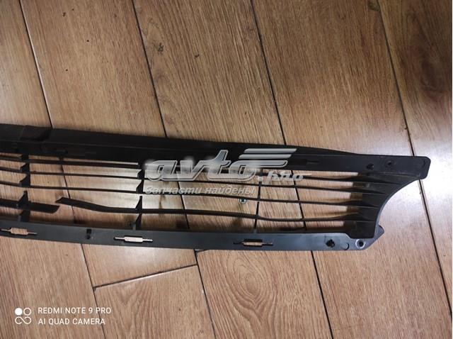 Купити 104773400F Tesla Motors Решітка переднього бампера