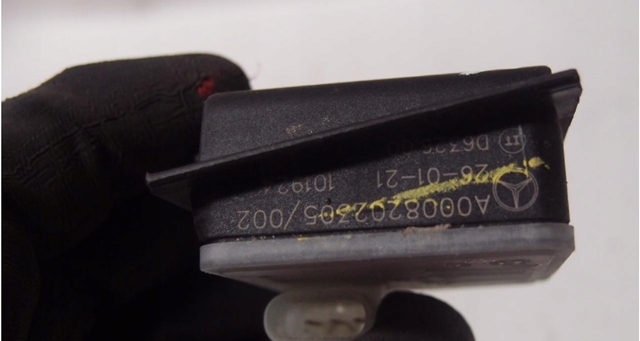 A0008202305 Mercedes 