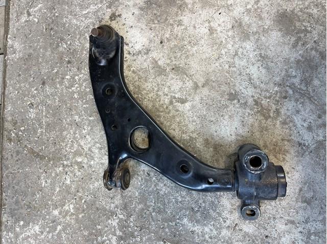 KB7W34300H Mazda Важіль передньої підвіски нижній, правий