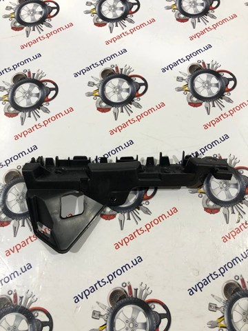 Кронштейн бампера переднього, правий 622204446R Renault (RVI)