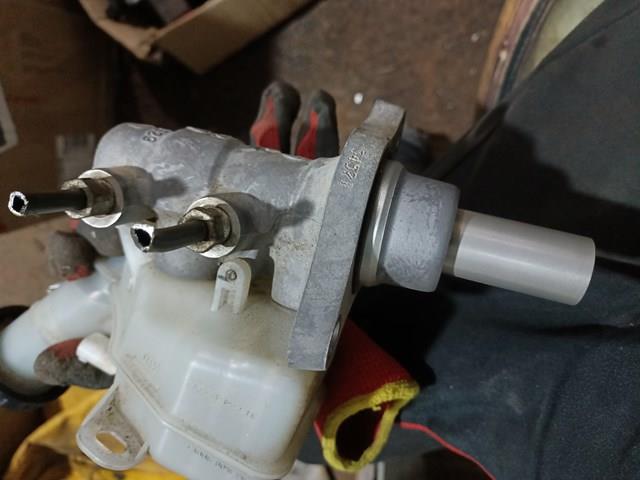 Циліндр гальмівний, головний на Mitsubishi ASX  GA