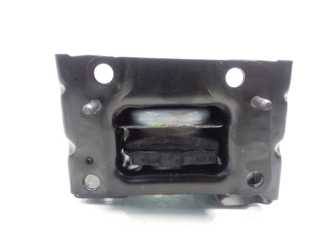 Кронштейн подушки (опори) двигуна, лівої Peugeot/Citroen 9810216980 ціна, від 34.97 USD