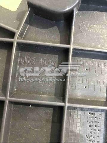Обшивка-облицювання кришки багажника LR055393 Land Rover