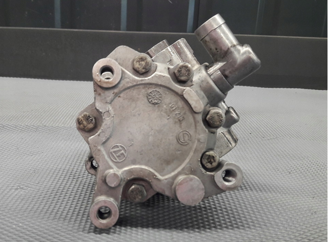 Купити A0044661901 Mercedes Насос гідравліки