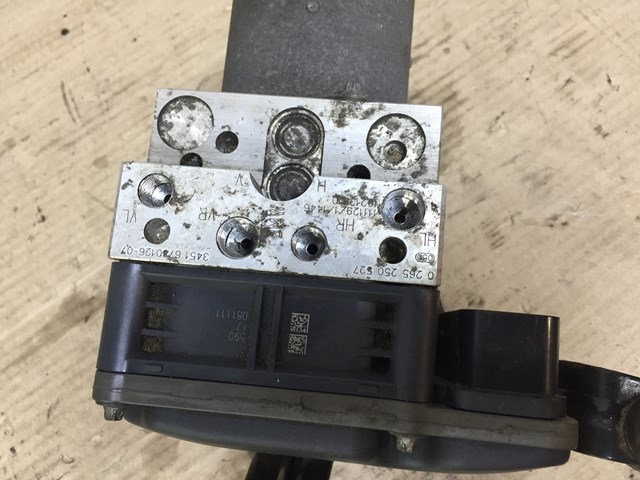 34516854055 BMW 