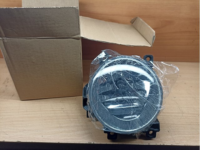 Туманка права TYC 196049001N ціна, від 32.93 USD