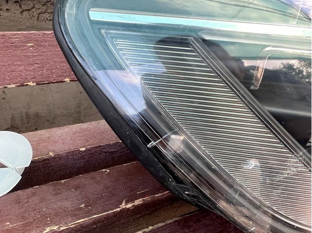 Фара правая VAG 4L0941004AD ціна, від 636.26 USD