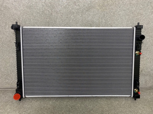 Радіатор охолодження Nissan/Infiniti 214606RA0A