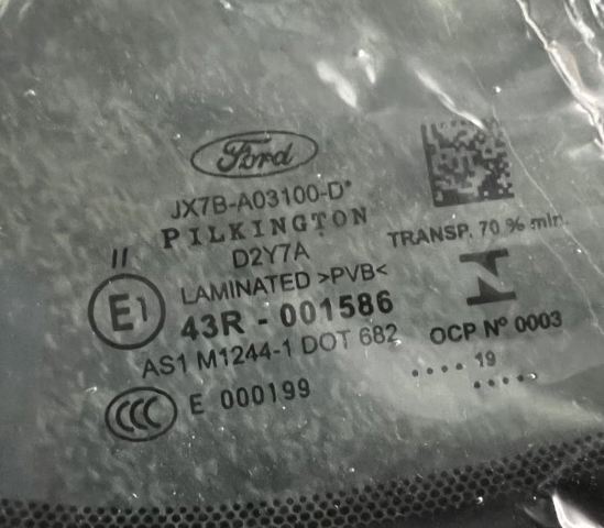 Купити 2360210 Ford Вікно вітрове