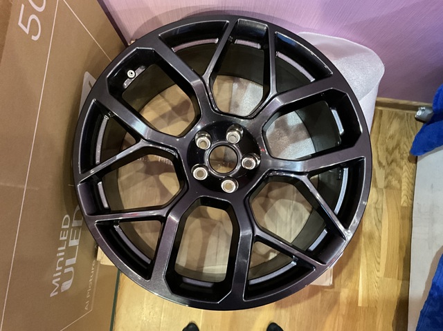 Диски колісні литі (легкосплавні, титанові) 4M0601025DC VAG
