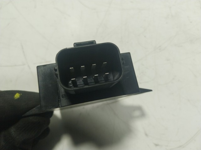 Купити LR159937 Land Rover 