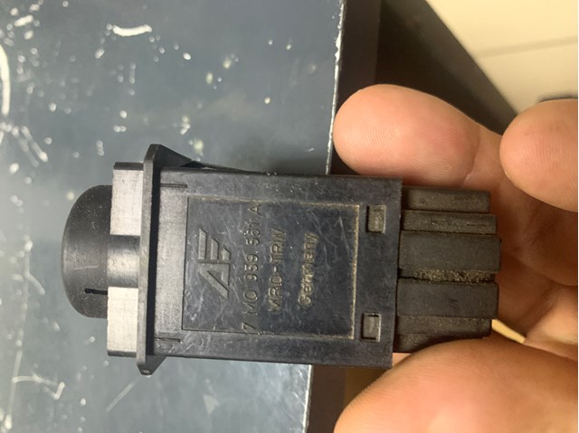 Купити 7M0959561A Ford 