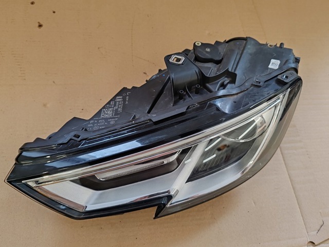  VAG 8V0941005E