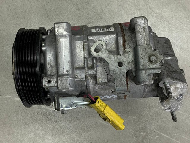 Насос кондиціонера Peugeot/Citroen 9834779880