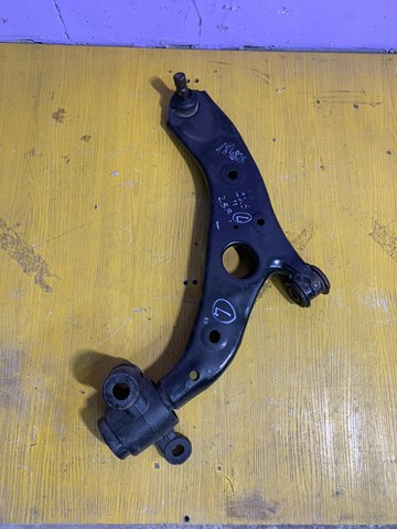 KB8W34300C Mazda Важіль передньої підвіски нижній, правий