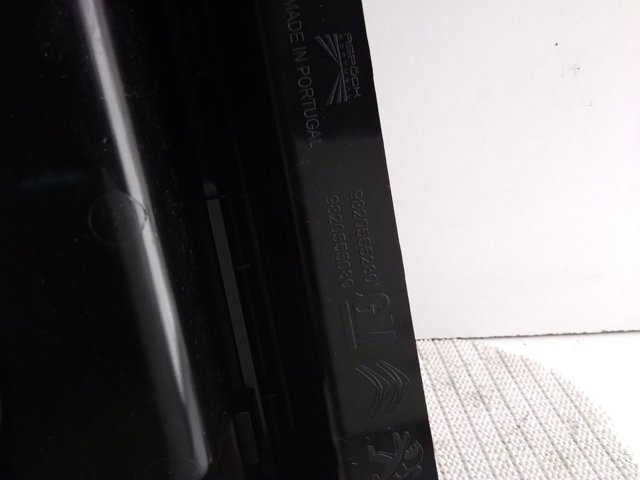 Купити 9820555280 Peugeot/Citroen Задня права фара