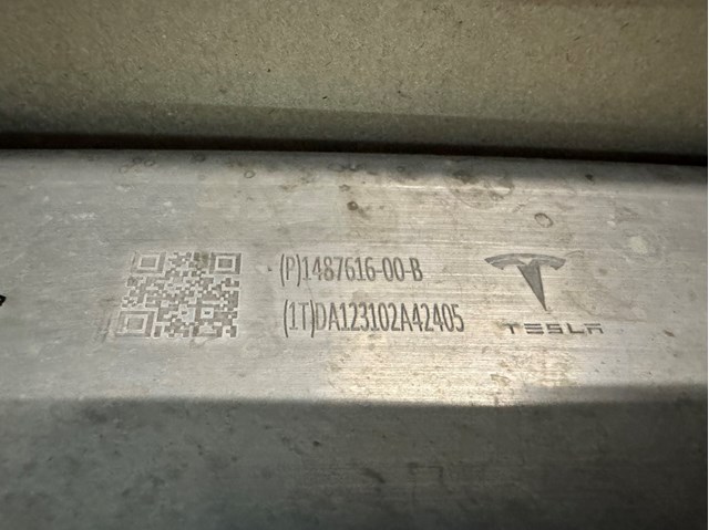  148761600B Tesla