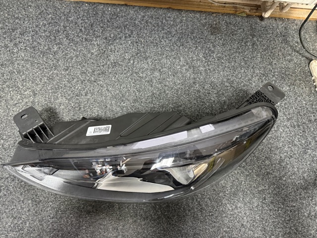 Фари Ford 2498487 ціна, від 194.23 USD