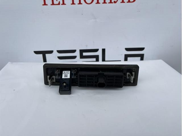  109594965D Tesla